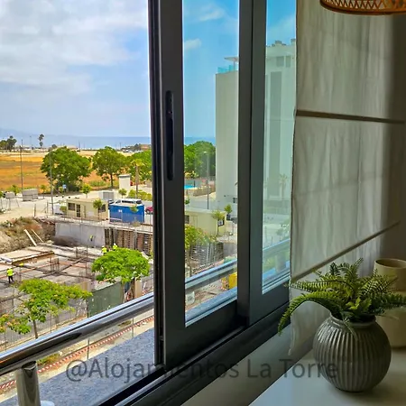 Sup T12 Lolaa - La Torre Apartment *