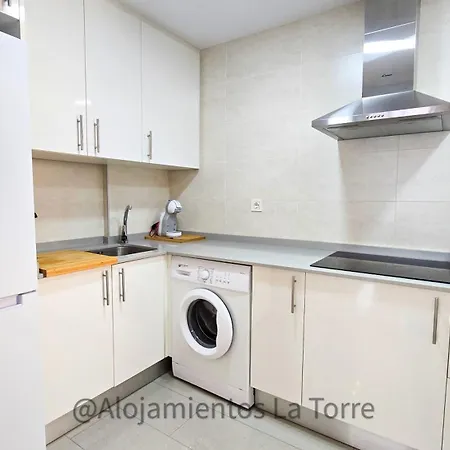 Sup T12 Lolaa - La Torre Apartment *